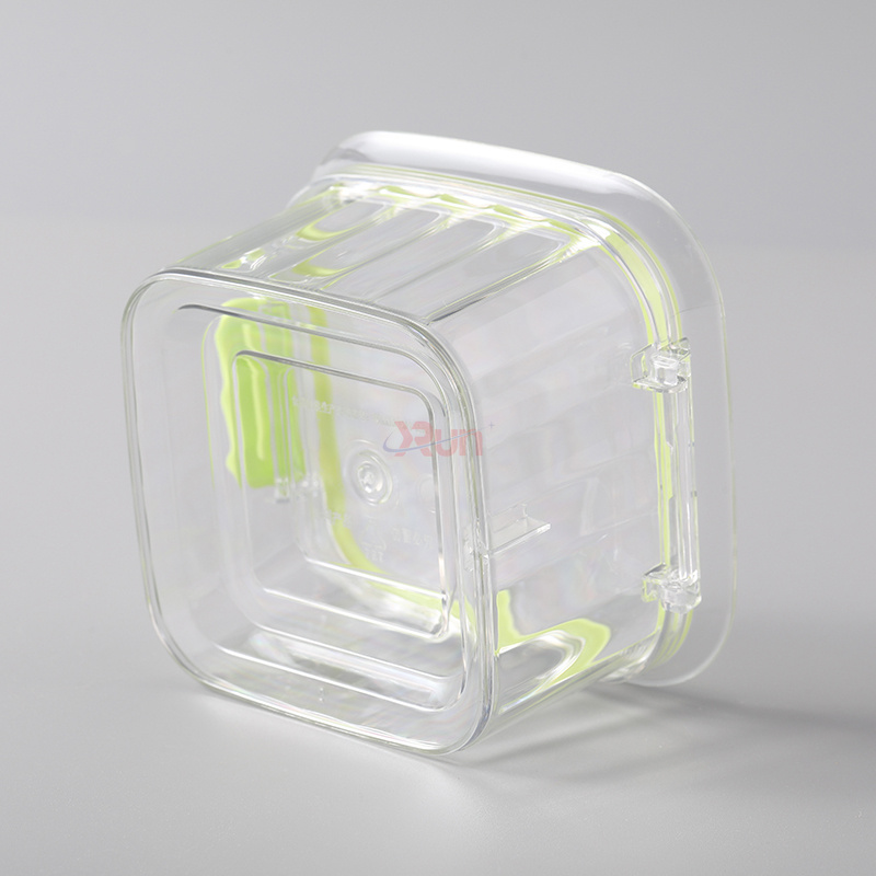 We supply square plastic jars for food products that are certified safe inserts for the flip top box, guaranteeing reliable clear containers with lids for all food-grade cake packaging.